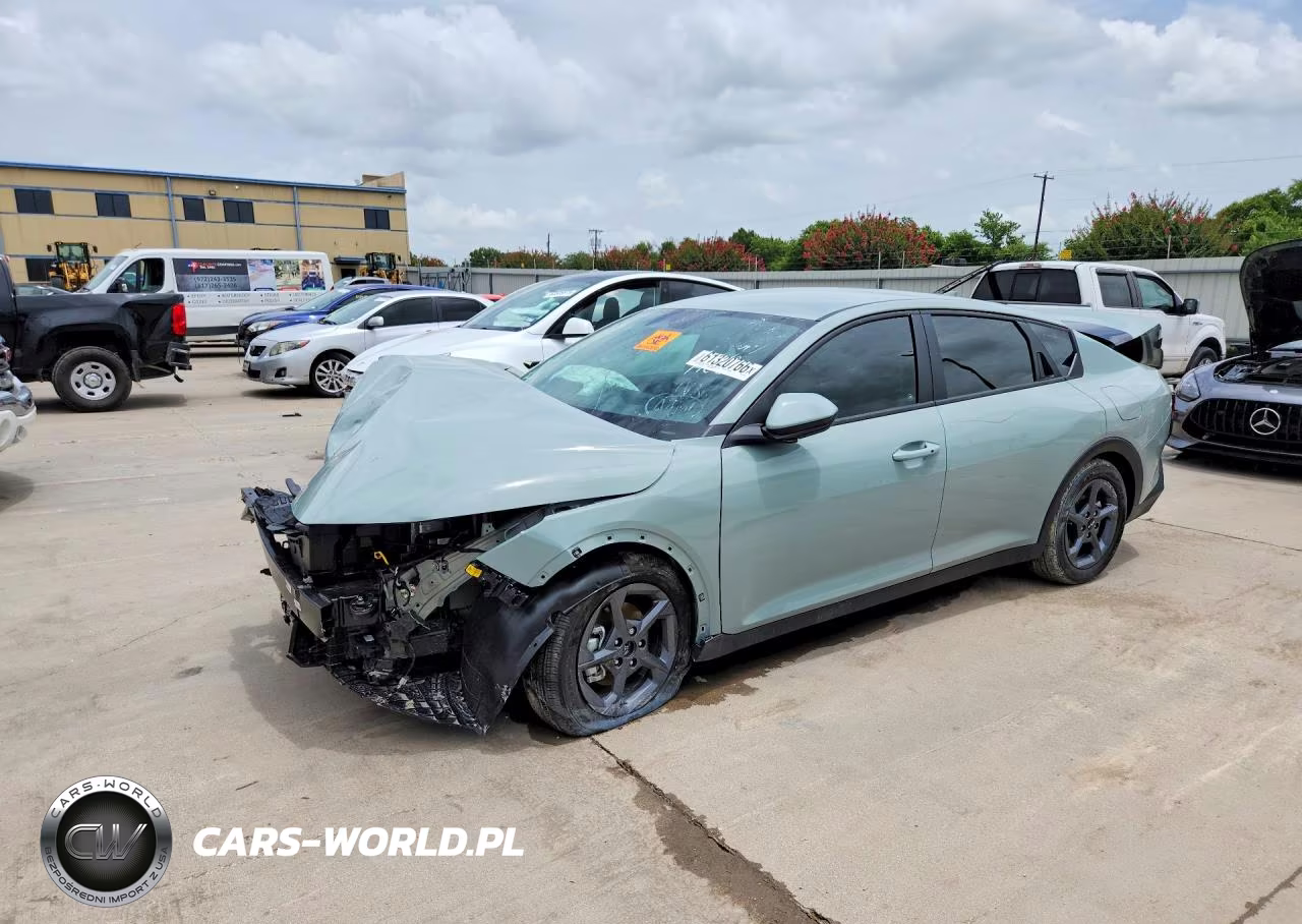 2026 Kia K4 Lxs – zdjęcie 1 z 12