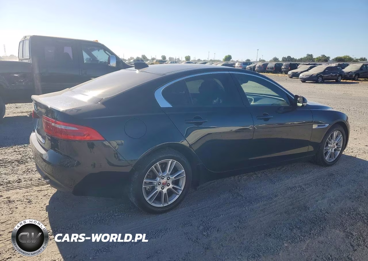2017 Jaguar Xe VIN:SAJAR4BG6HA976593 - 3