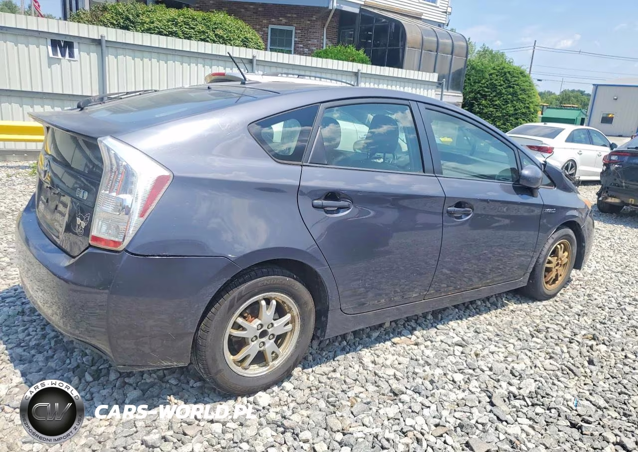 2011 Toyota Prius Two VIN:JTDKN3DU9B1381126 - 3