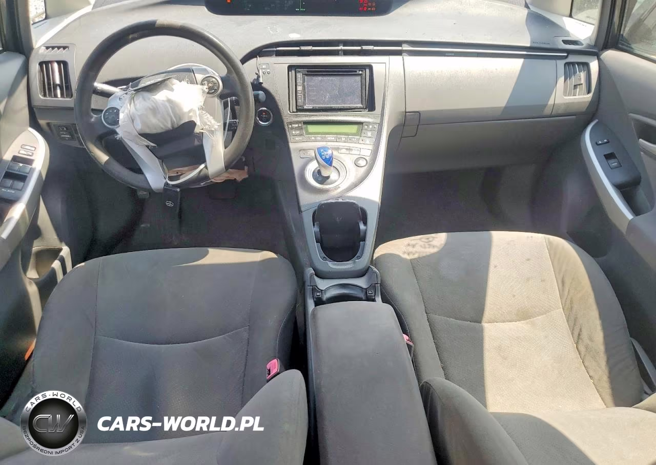 2011 Toyota Prius Two VIN:JTDKN3DU9B1381126 - 8
