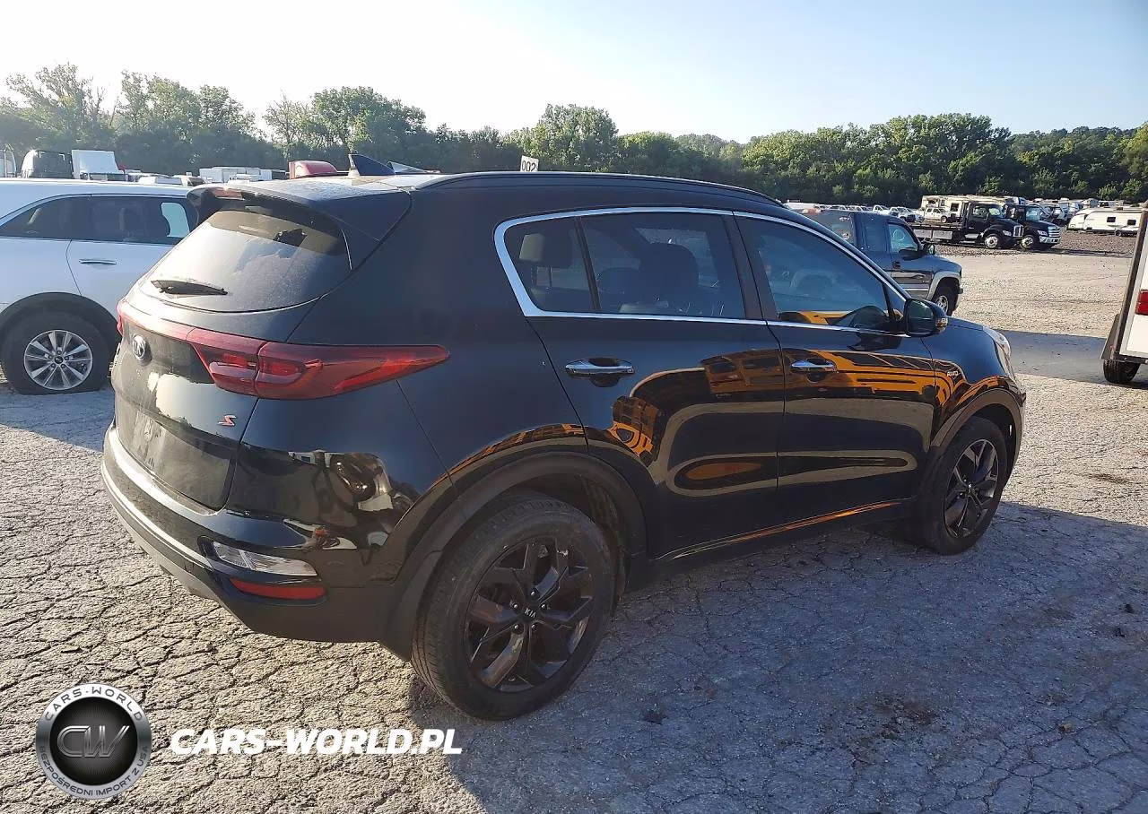 2020 Kia Sportage S VIN:KNDP6CACXL7637545 - 3