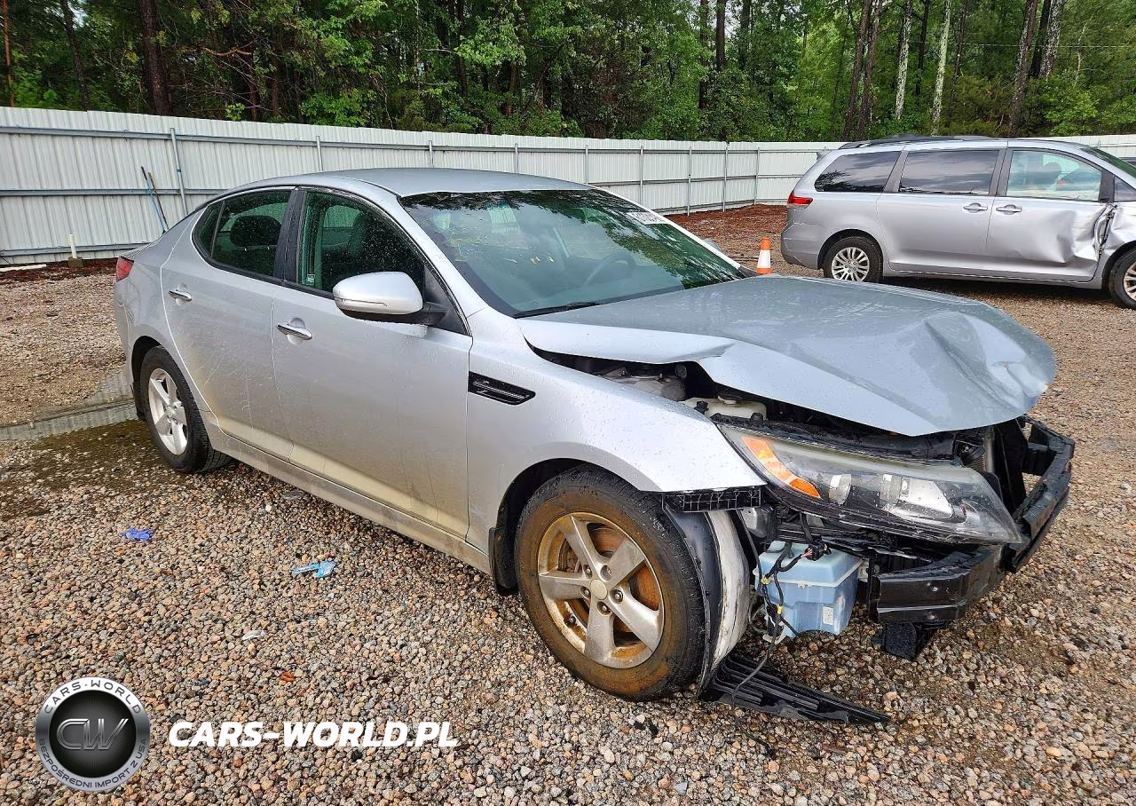 2015 Kia Optima Lx VIN:5XXGM4A76FG496192 - 4