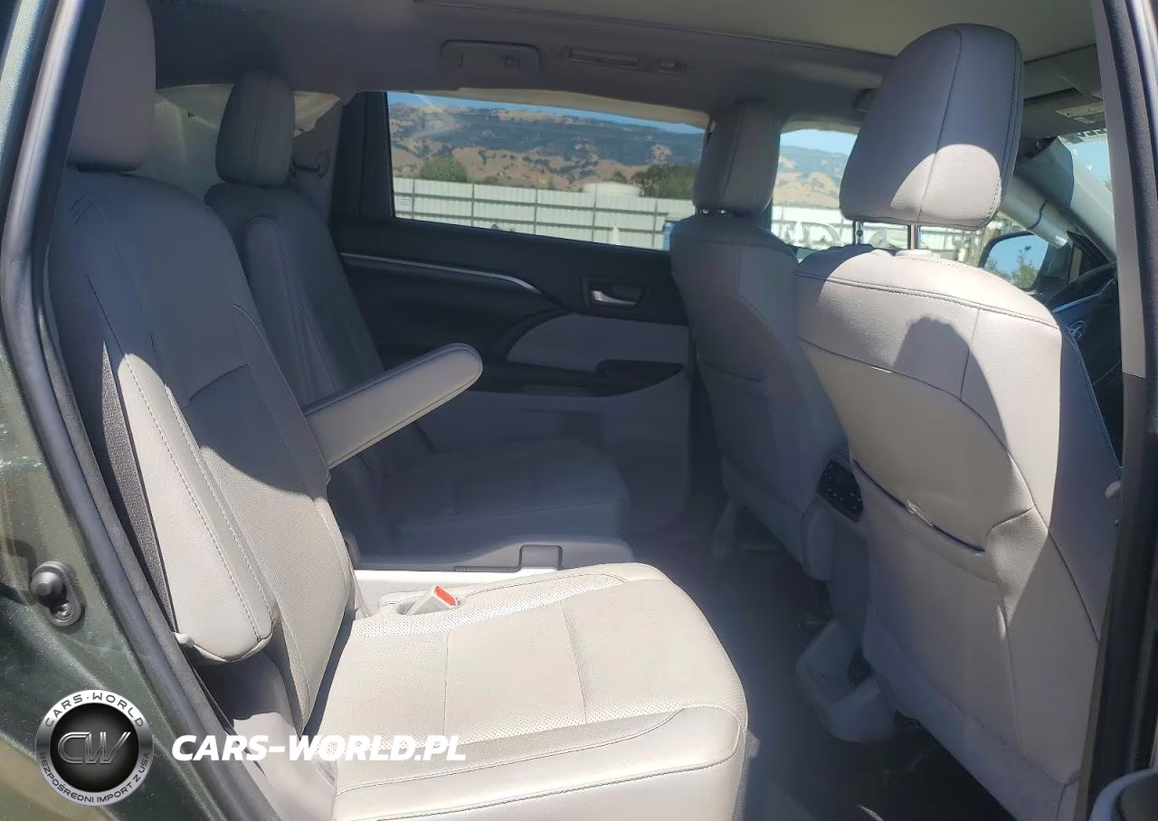 2018 Toyota Highlander VIN:5TDDZRFH2JS862580 - 11