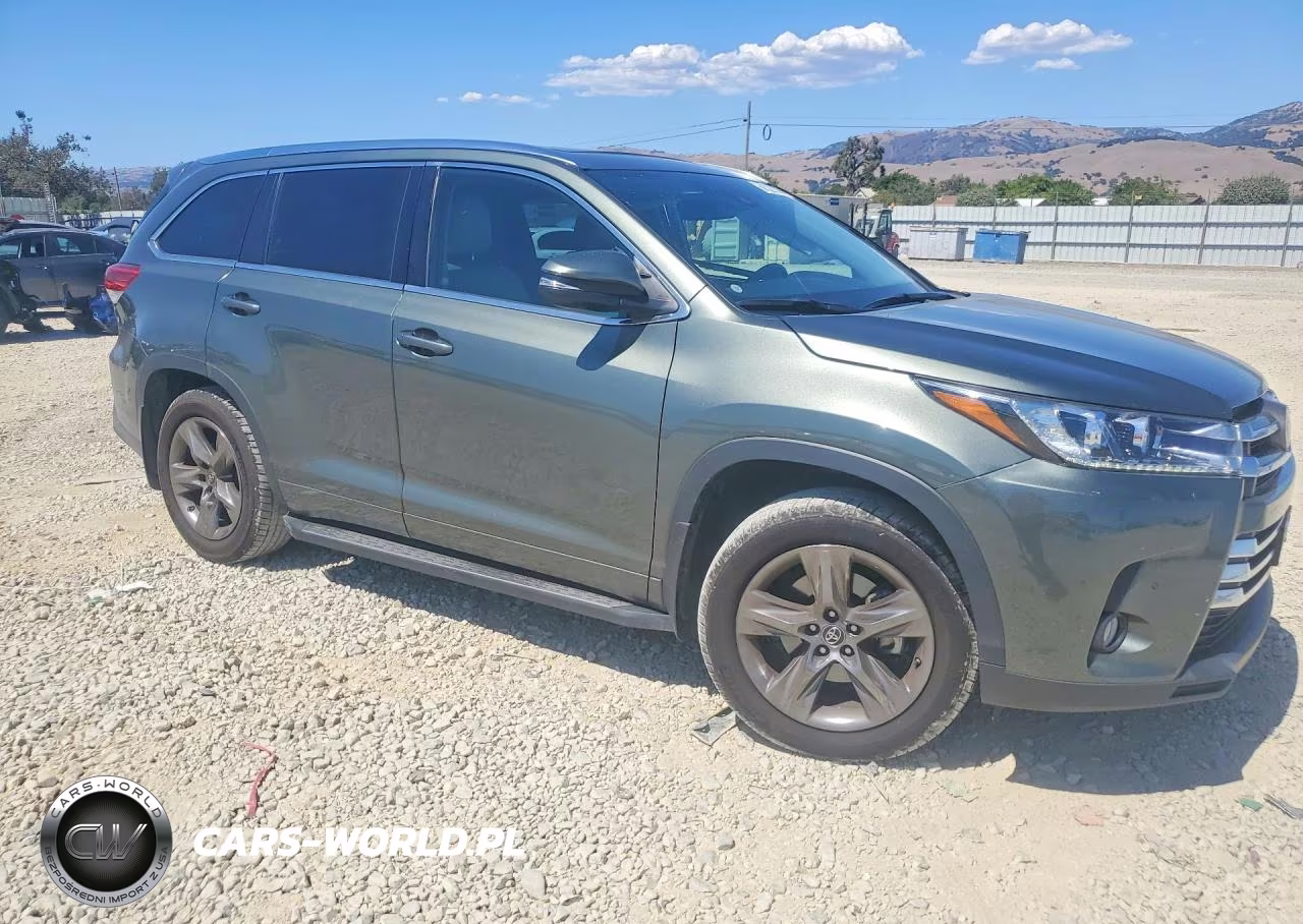 2018 Toyota Highlander VIN:5TDDZRFH2JS862580 - 4
