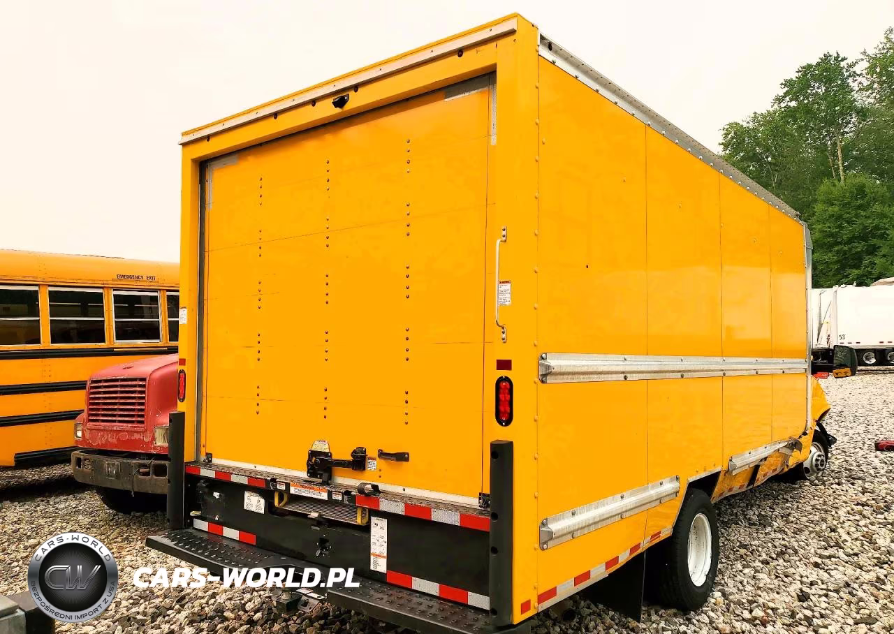 2023 GMC Savana Box Truck VIN:7GZ37TC74PN002028 - 3