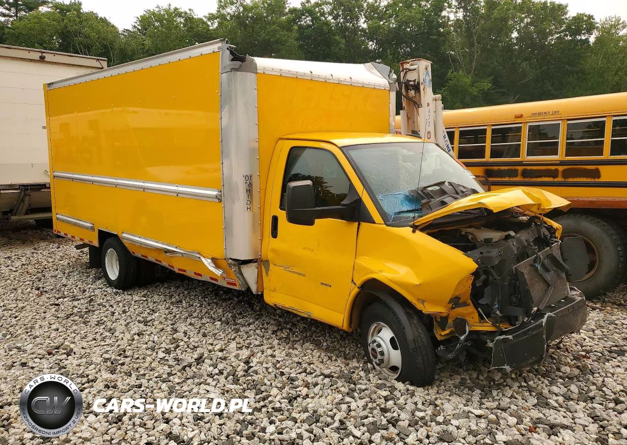 2023 GMC Savana Box Truck VIN:7GZ37TC74PN002028 - 4