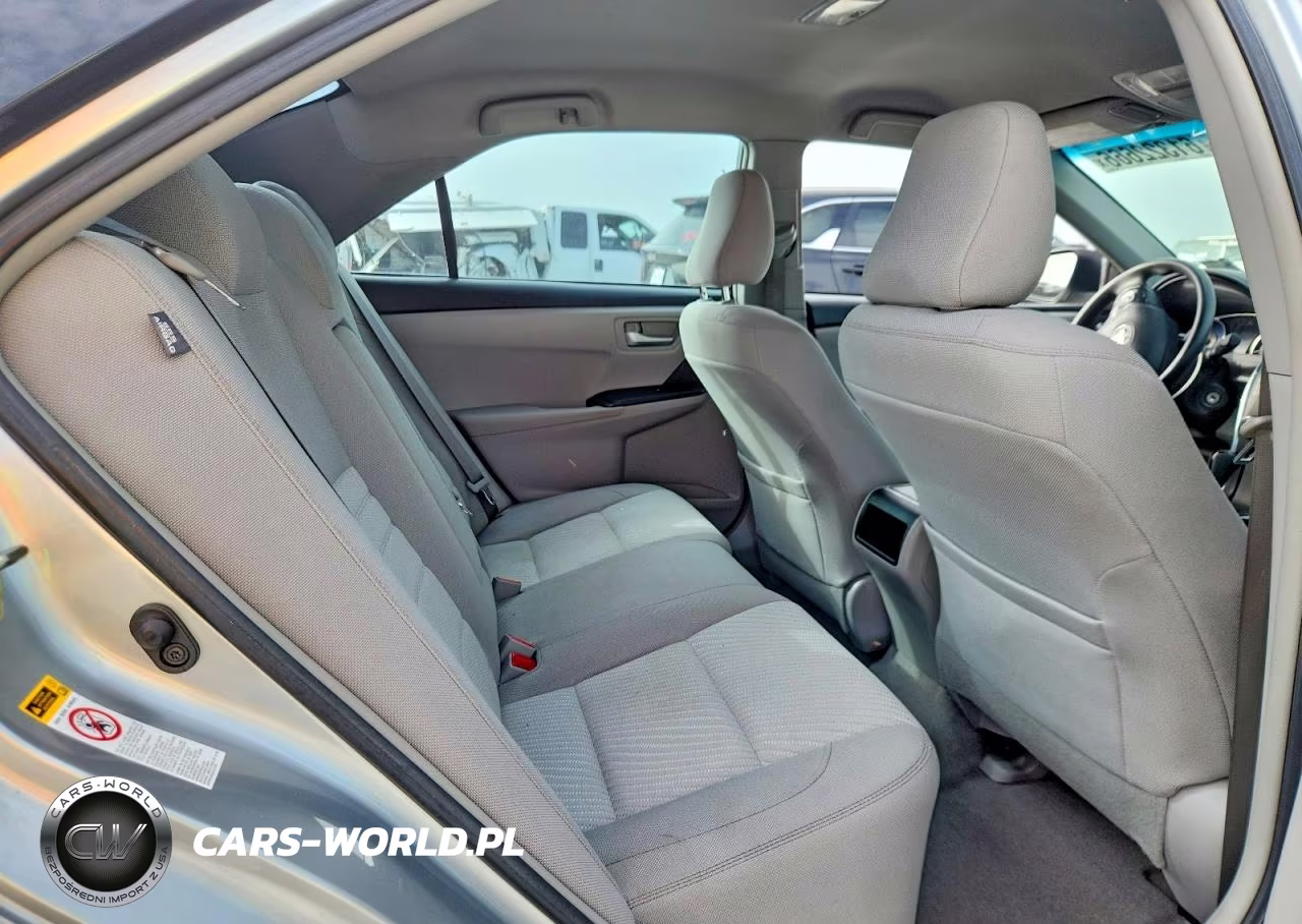 2016 Toyota Camry Le VIN:4T4BF1FK9GR573974 - 10