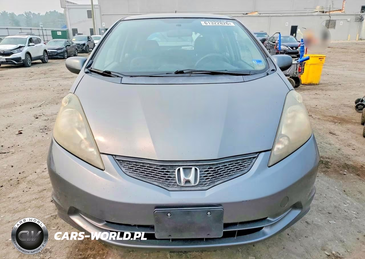 2013 Honda Fit VIN:JHMGE8H31DC083499 - 5