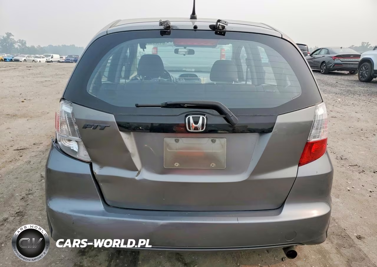 2013 Honda Fit VIN:JHMGE8H31DC083499 - 6