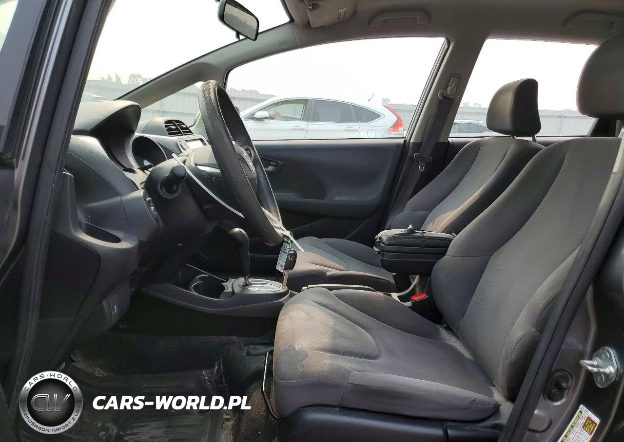 2013 Honda Fit VIN:JHMGE8H31DC083499 - 7