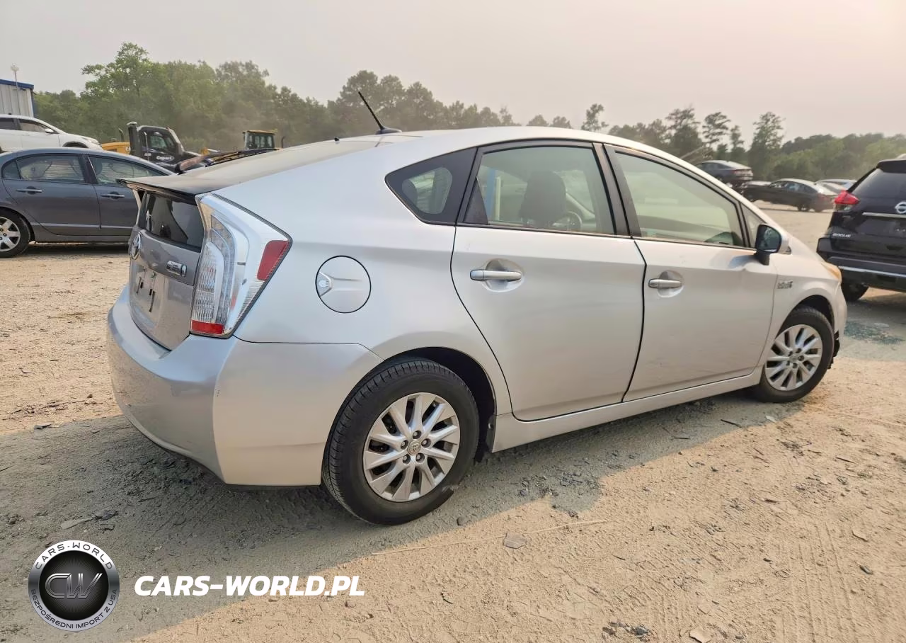 2013 Toyota Prius Plug-In Hybrid Base VIN:JTDKN3DP2D3038921 - 3
