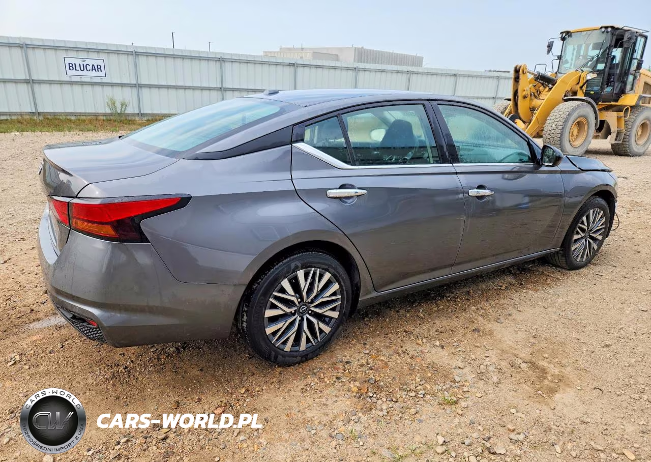2025 Nissan Altima Sv VIN:1N4BL4DV3SN415502 - 3