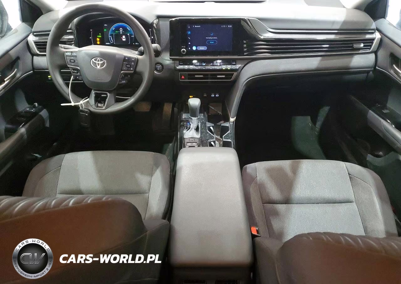 2025 Toyota Camry Le VIN:4T1DAACK3SU591823 - 8