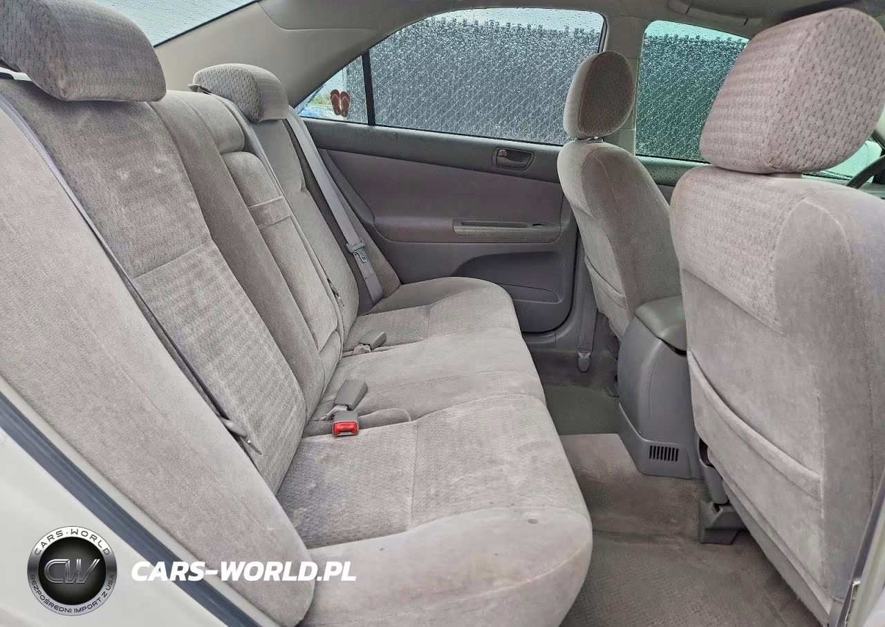 2003 Toyota Camry Le VIN:JTDBE32K930229016 - 10