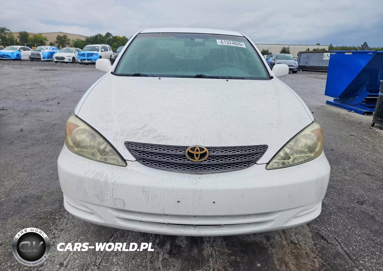 2003 Toyota Camry Le VIN:JTDBE32K930229016 - 5