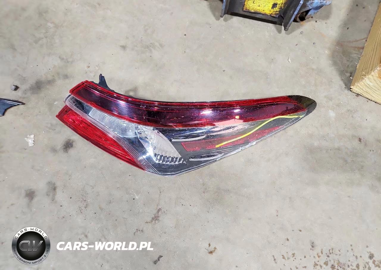 2021 Toyota Camry Le VIN:4T1C11AK4MU592562 - 12