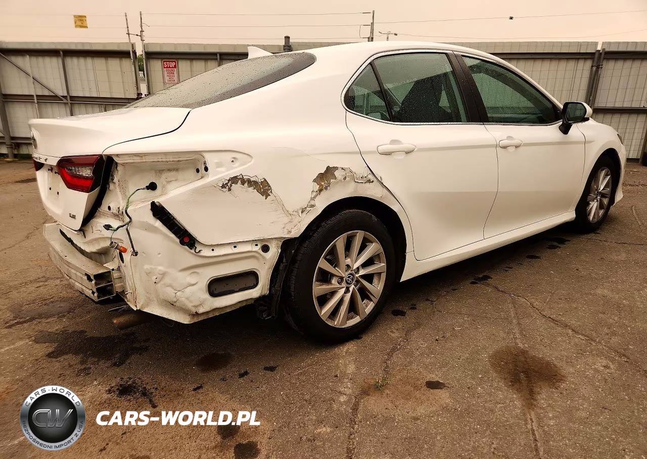 2021 Toyota Camry Le VIN:4T1C11AK4MU592562 - 3