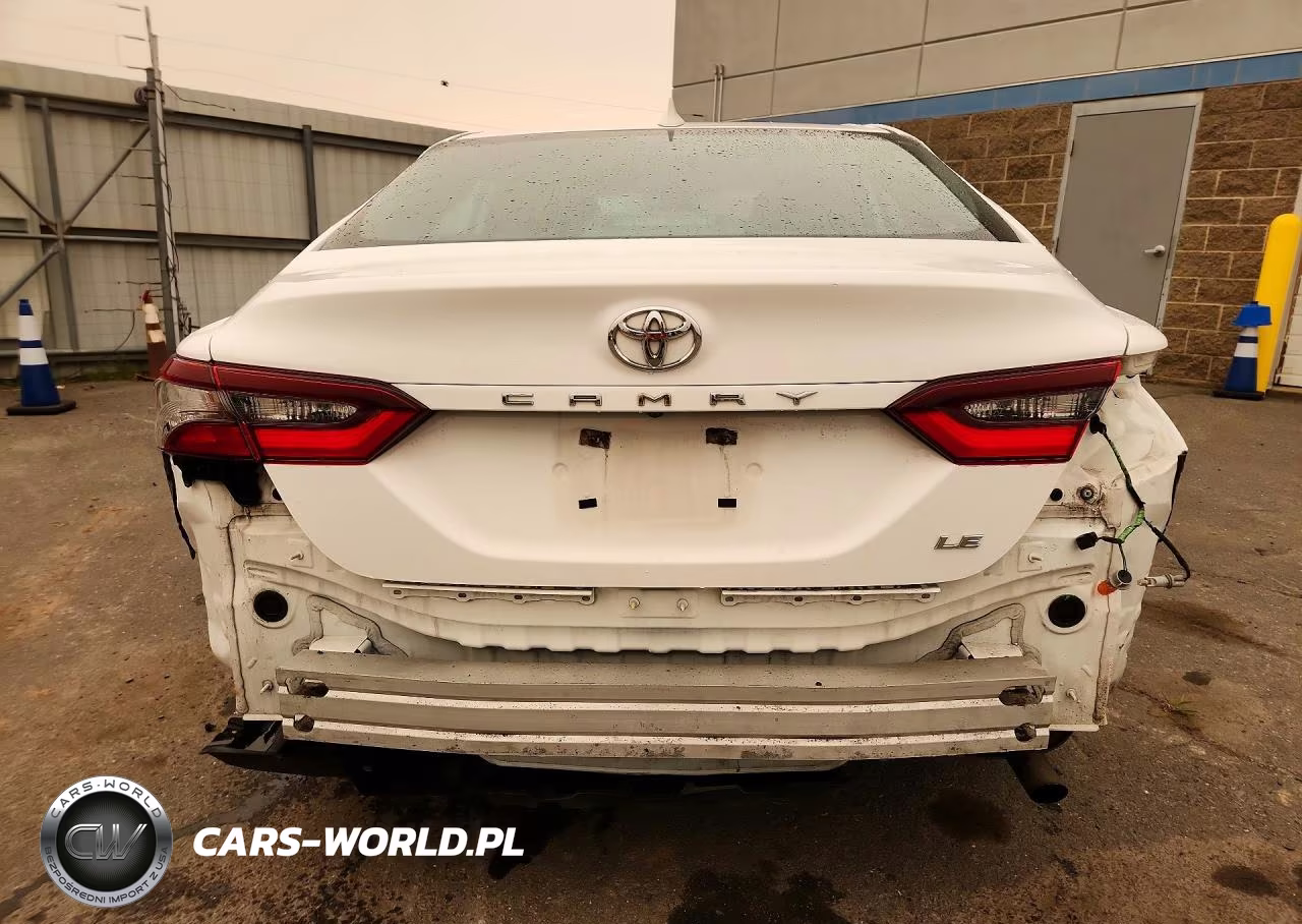 2021 Toyota Camry Le VIN:4T1C11AK4MU592562 - 6