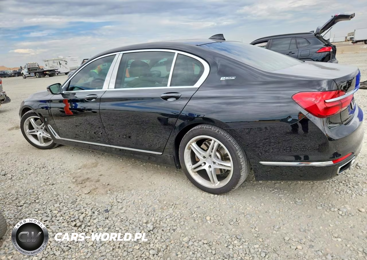 2018 BMW 740 Xe VIN:WBA7J2C52JG938408 - 2