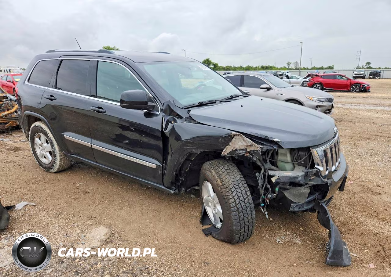 2013 Jeep Grand Cherokee Laredo VIN:1C4RJEAG0DC517543 - 4
