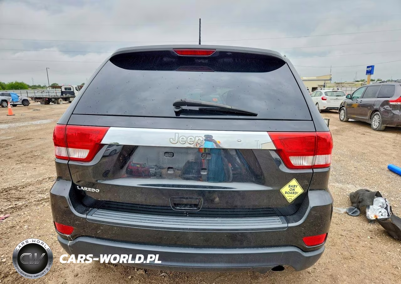 2013 Jeep Grand Cherokee Laredo VIN:1C4RJEAG0DC517543 - 6