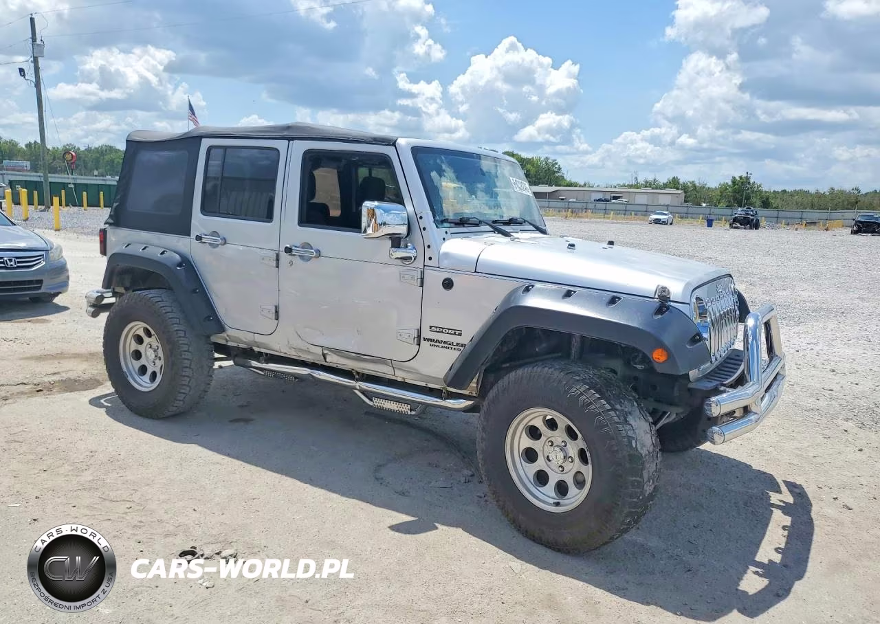 2012 Jeep Wrangler Unlimited Sport VIN:1C4BJWDG9CL138266 - 4