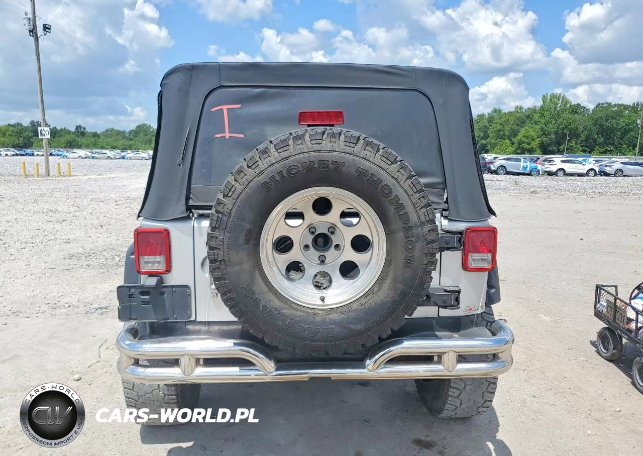 2012 Jeep Wrangler Unlimited Sport VIN:1C4BJWDG9CL138266 - 6