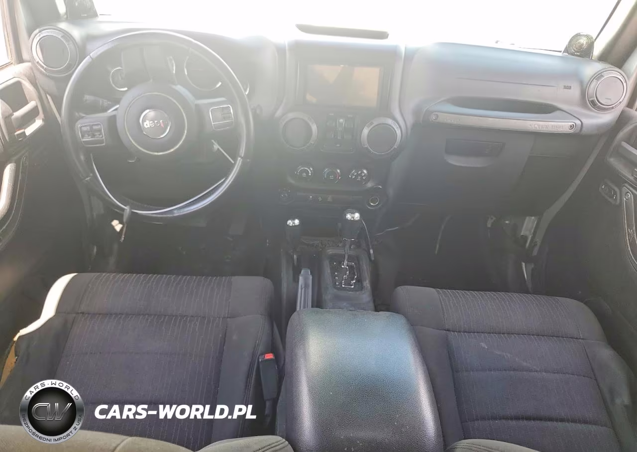 2012 Jeep Wrangler Unlimited Sport VIN:1C4BJWDG9CL138266 - 8