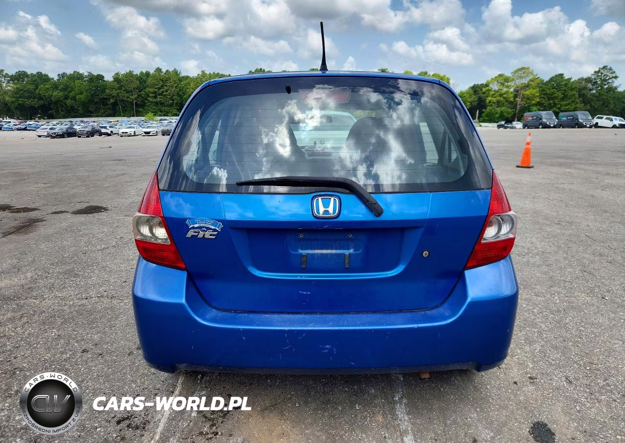 2007 Honda Fit VIN:JHMGD384X7S055774 - 6