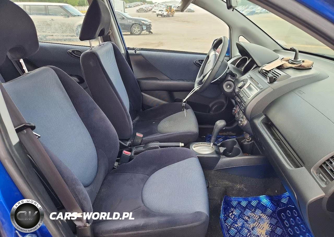 2007 Honda Fit VIN:JHMGD384X7S055774 - 7