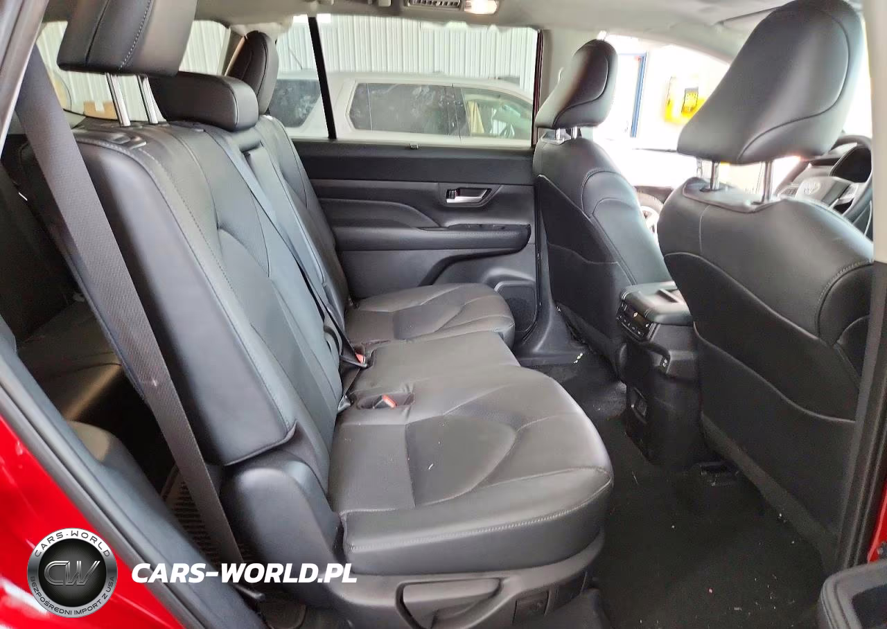 2025 Toyota Grand Highlander Limited VIN:5TDAAAB50SS087382 - 11