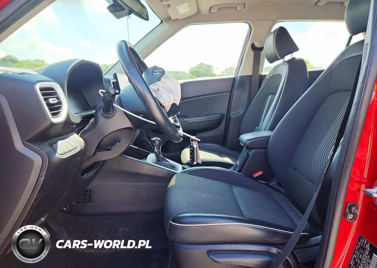 2023 Hyundai Venue Limited VIN:KMHRC8A34PU220780 - 7
