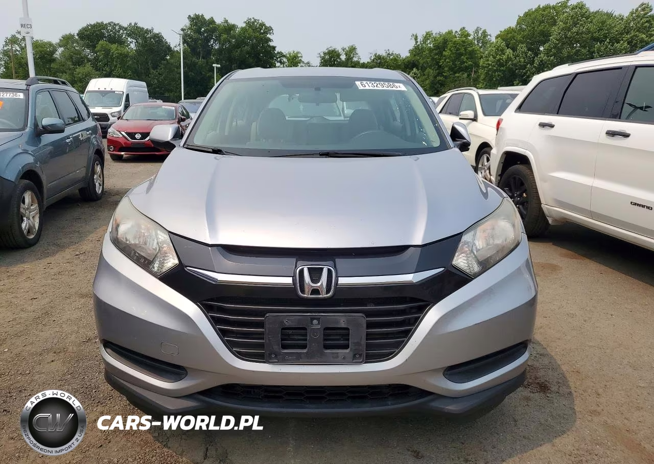 2018 Honda Hr-V Lx VIN:3CZRU6H39JM717924 - 5