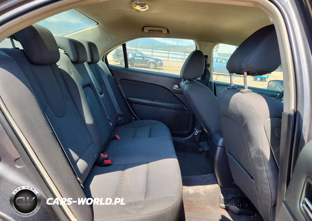2010 Ford Fusion Se VIN:3FAHP0HA7AR218066 - 10