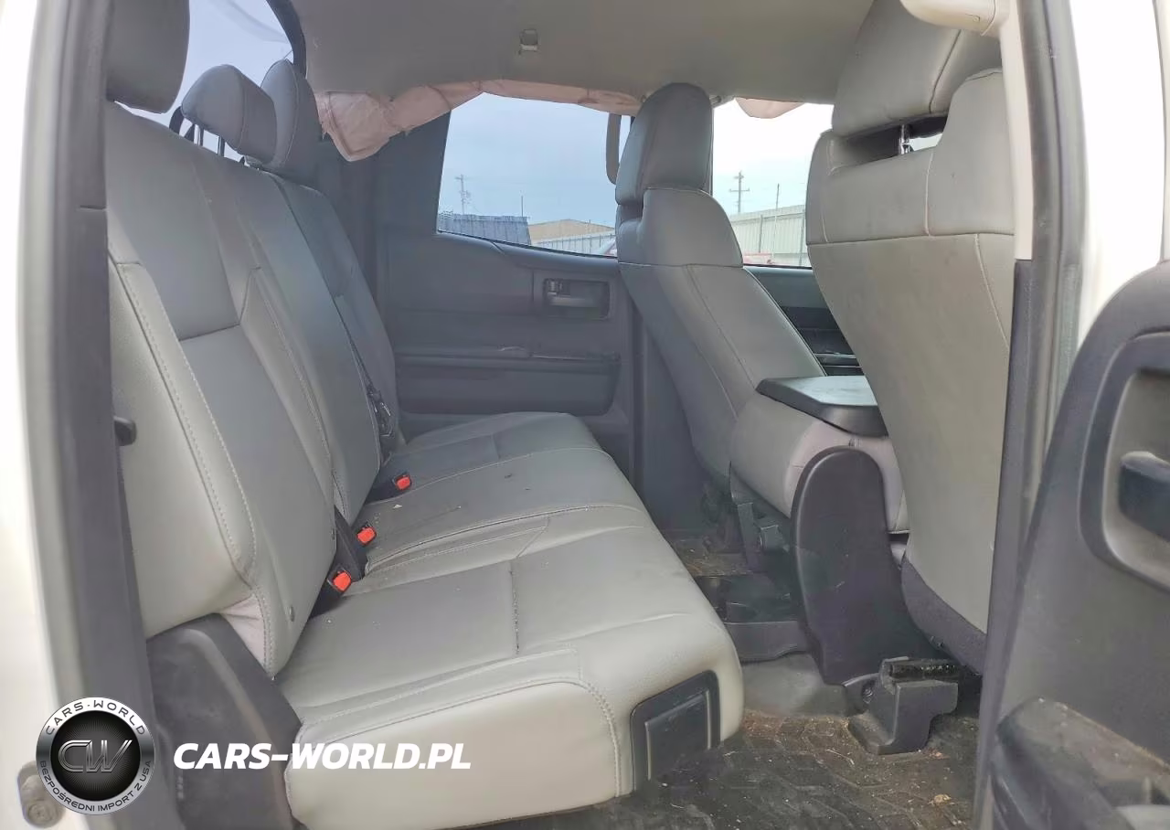 2018 Toyota Tundra Sr VIN:5TFRM5F13JX131280 - 10