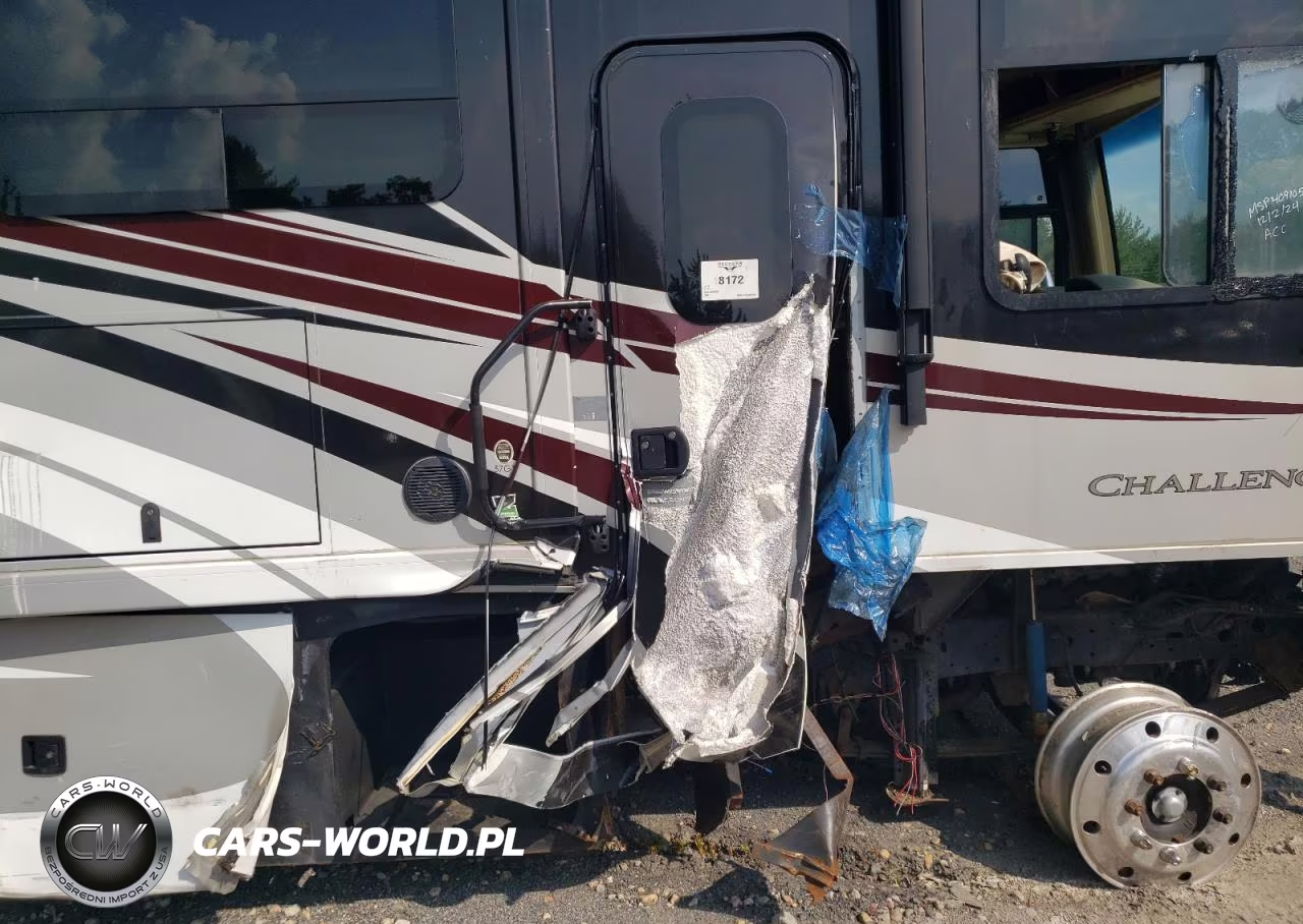 2016 Thor Challenger Motorhome 37Gt VIN:1F66F5DY4G0A02398 - 11