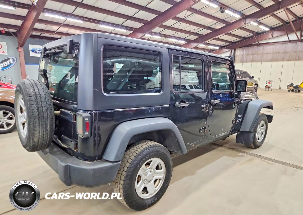 2016 Jeep Wrangler Unlimited Sport VIN:1C4BJWKG3GL293646 - 3