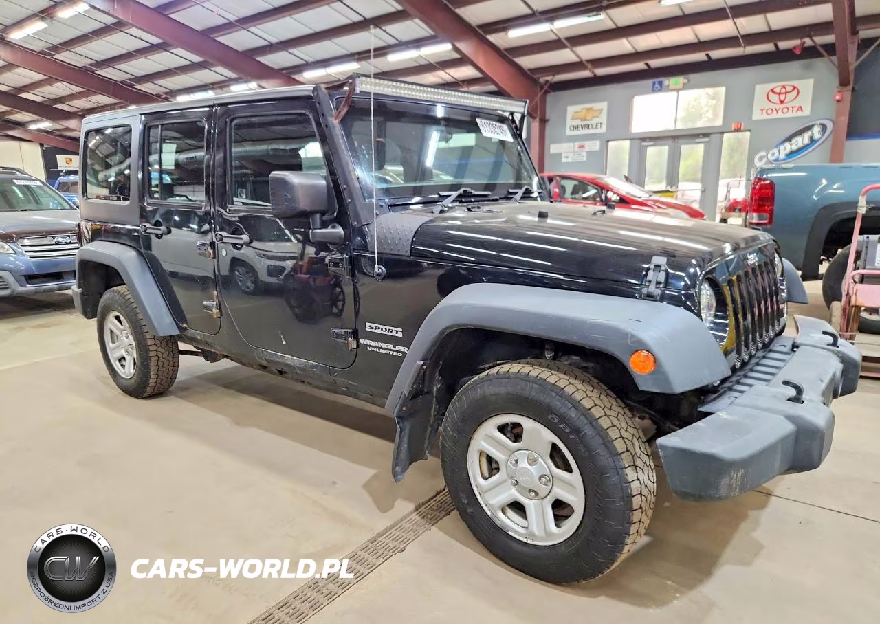 2016 Jeep Wrangler Unlimited Sport VIN:1C4BJWKG3GL293646 - 4