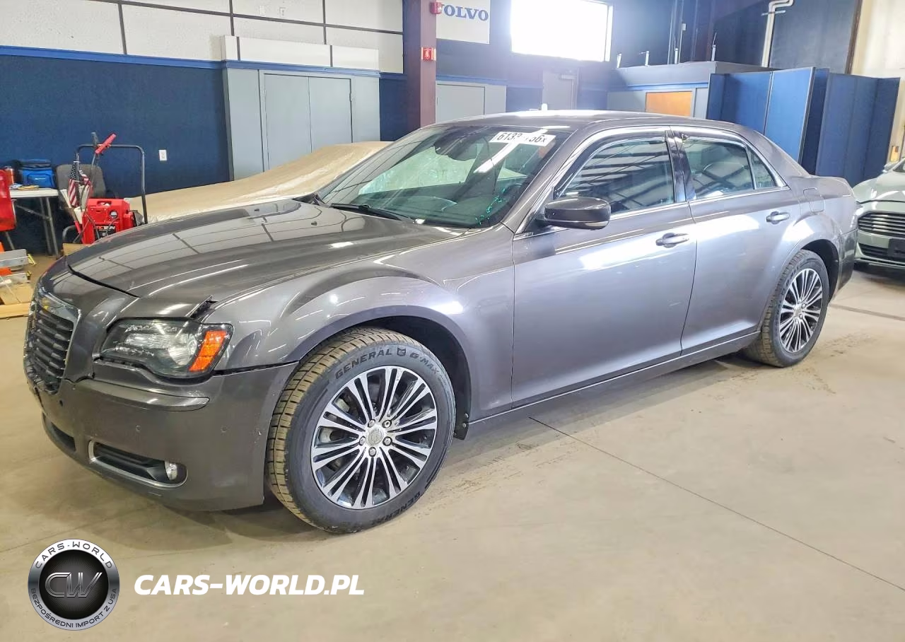2013 Chrysler 300 S – zdjęcie 1 z 12