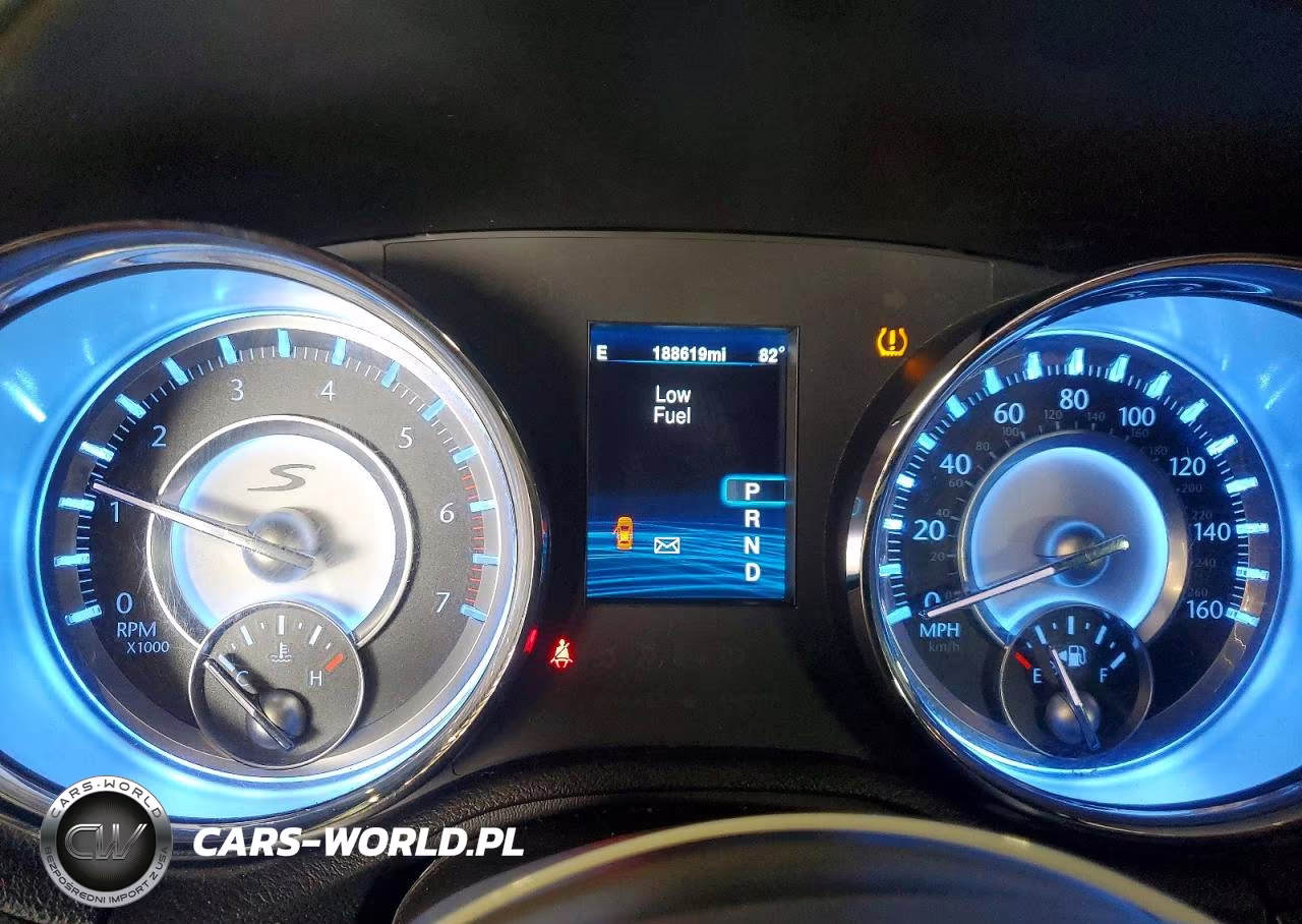 2013 Chrysler 300 S VIN:2C3CCAGT8DH591212 - 9