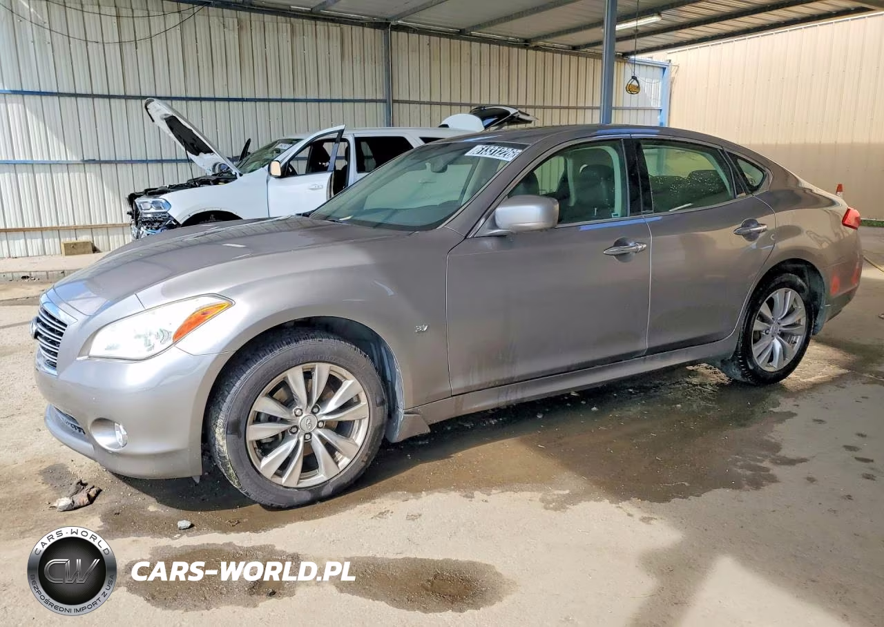 2014 Infiniti Q70 3.7