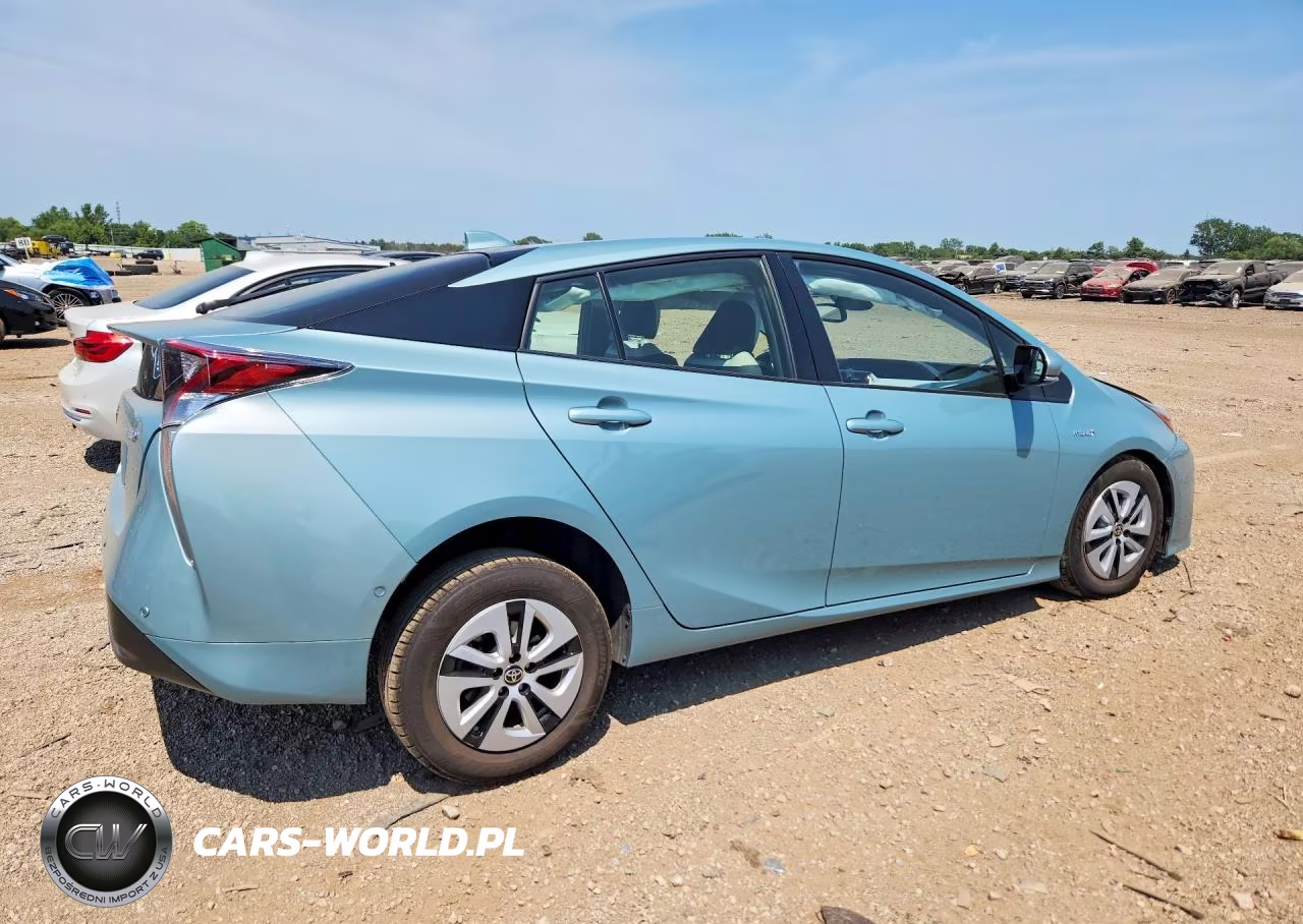 2017 Toyota Prius Four VIN:JTDKARFU4H3042556 - 3