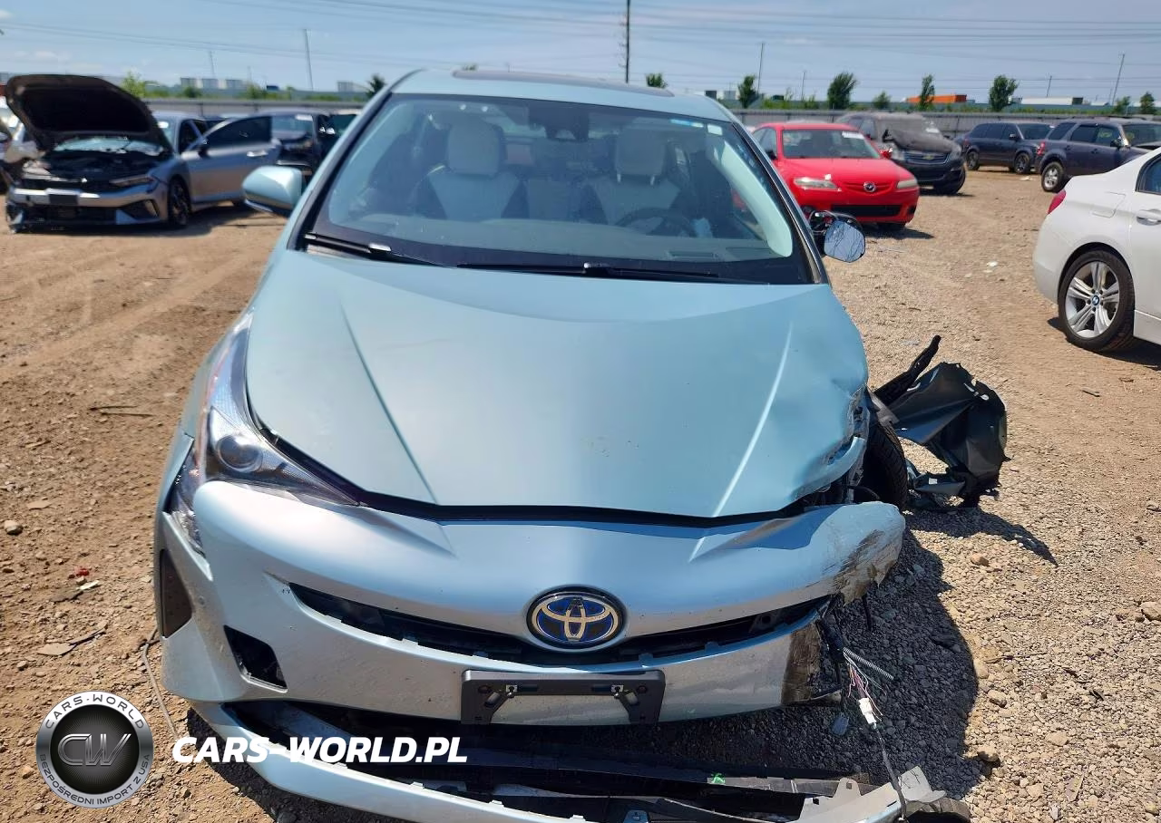 2017 Toyota Prius Four VIN:JTDKARFU4H3042556 - 5
