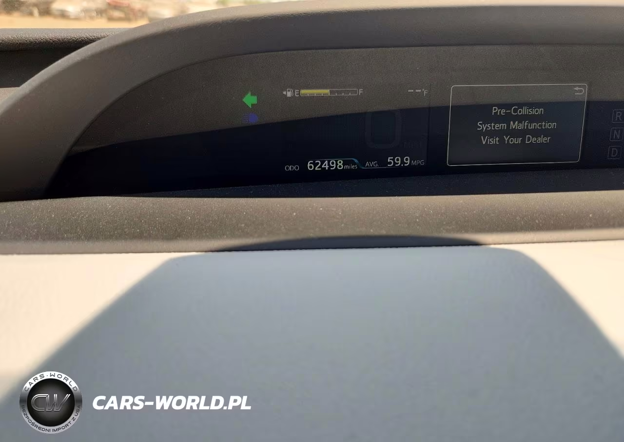 2017 Toyota Prius Four VIN:JTDKARFU4H3042556 - 9