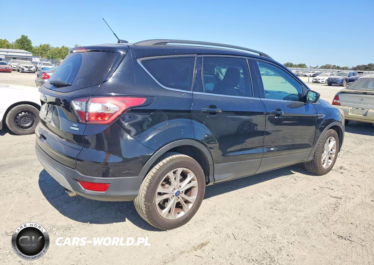 2018 Ford Escape Se VIN:1FMCU0GD2JUA74147 - 3