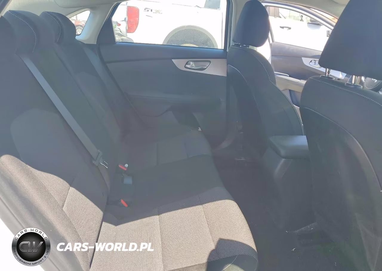 2023 Kia Forte Lxs VIN:3KPF24AD7PE620617 - 10
