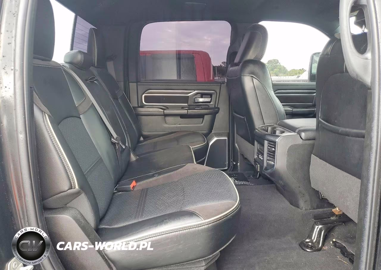 2023 Ram 3500 Laramie VIN:3C63RRJL0PG645177 - 10