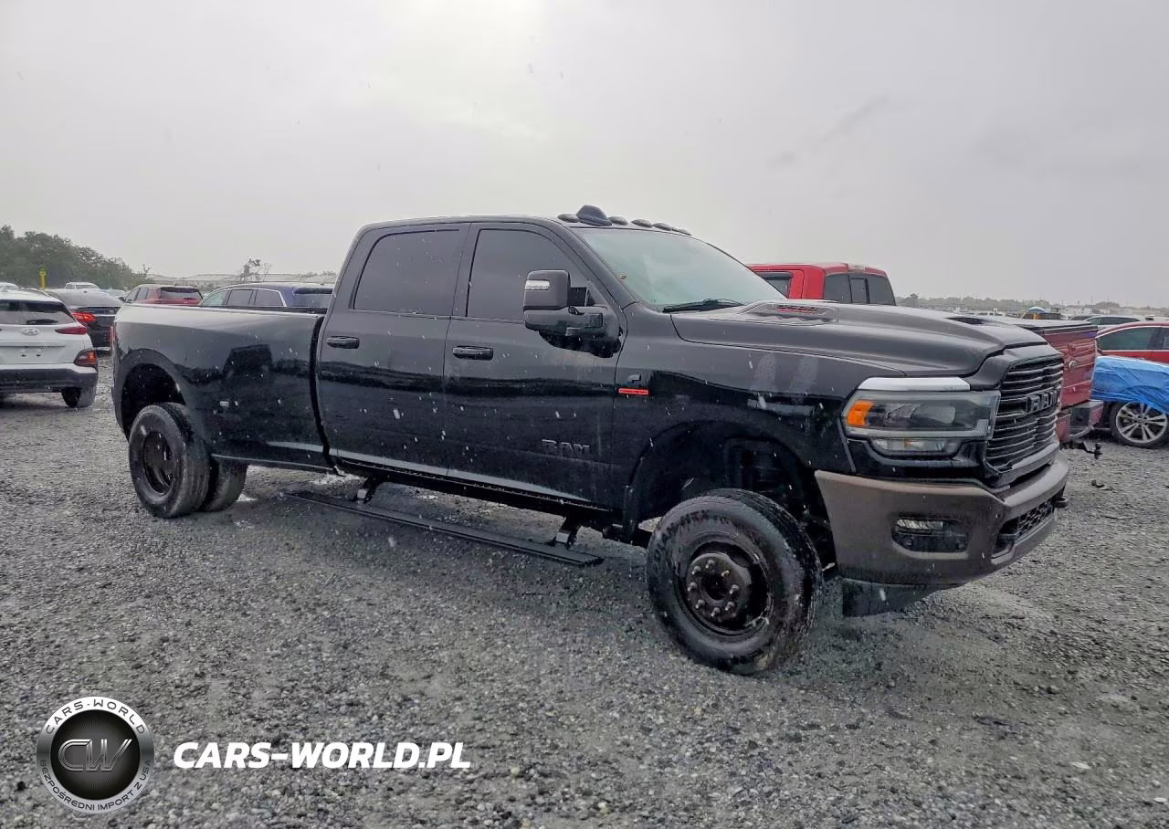 2023 Ram 3500 Laramie VIN:3C63RRJL0PG645177 - 4