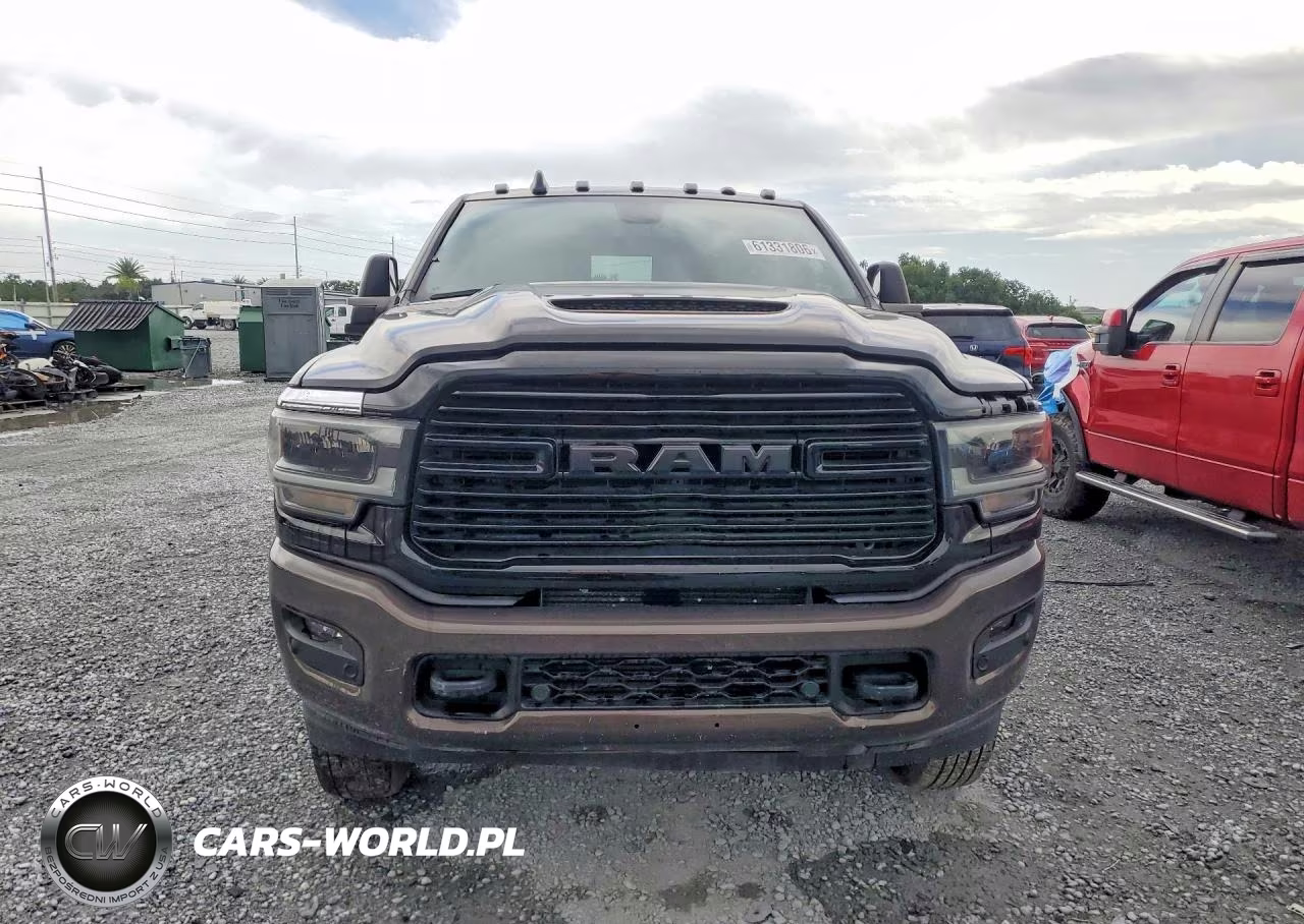 2023 Ram 3500 Laramie VIN:3C63RRJL0PG645177 - 5