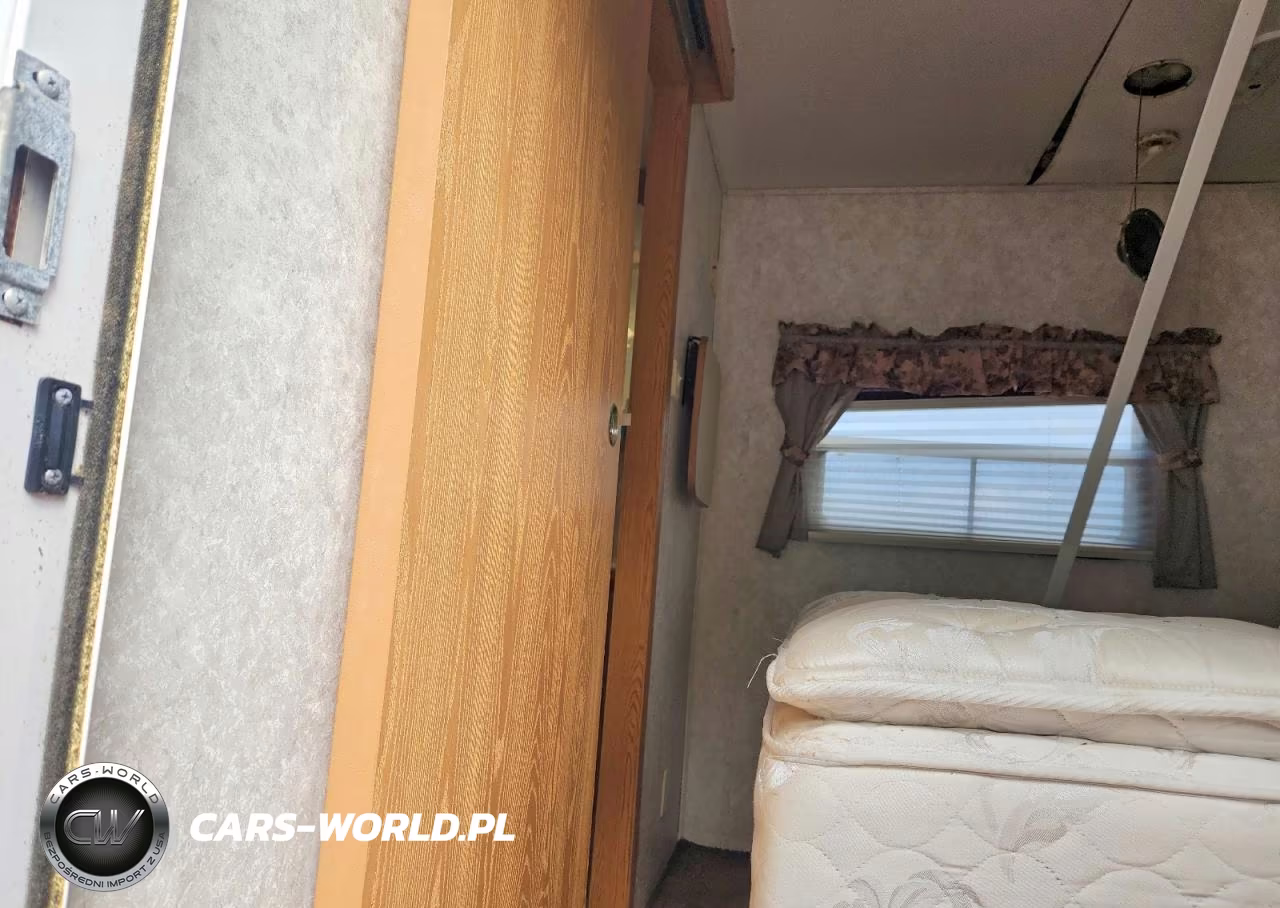 2004 Keystone Mountaineer Camper VIN:4YDT3152X4F702007 - 6